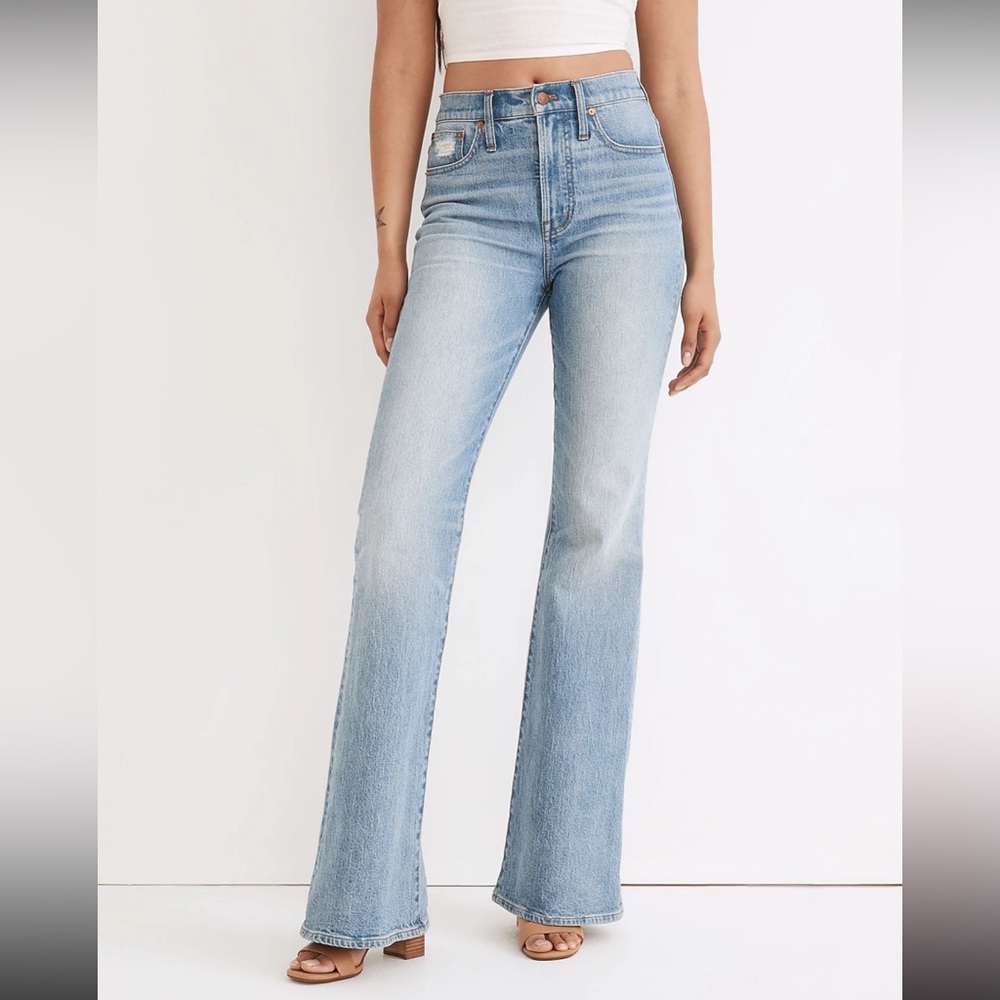 Madewell | The Perfect Vintage Flare Jean in Delavan Wash